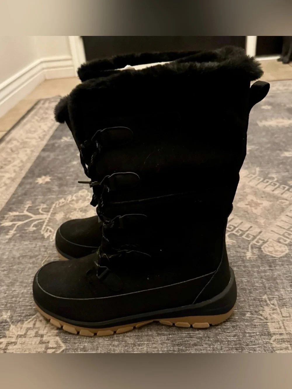 NWT Universal Thread Carla Waterproof Winter Snow Boots Black Faux Fur Size 10